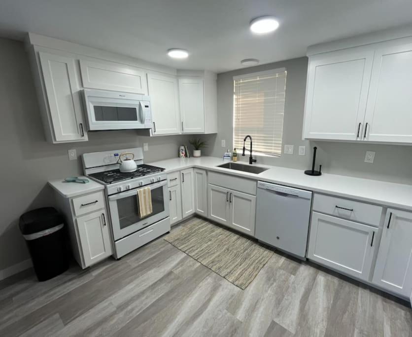 Downtown Rustic Roots Holiday home